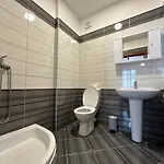 Coastal Comfort - Spacious 1-bedroom Apartament