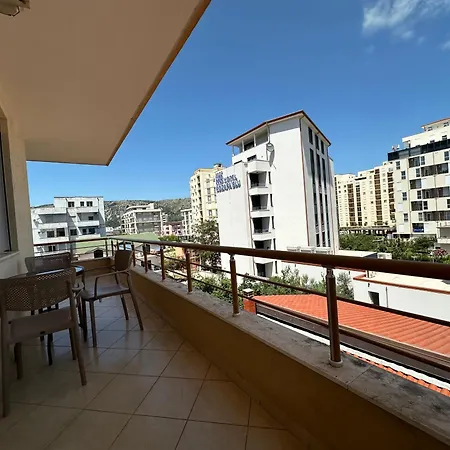 Coastal Comfort - Spacious 1-bedroom